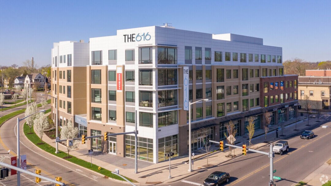 The616-BuildingSignage-Mockup3