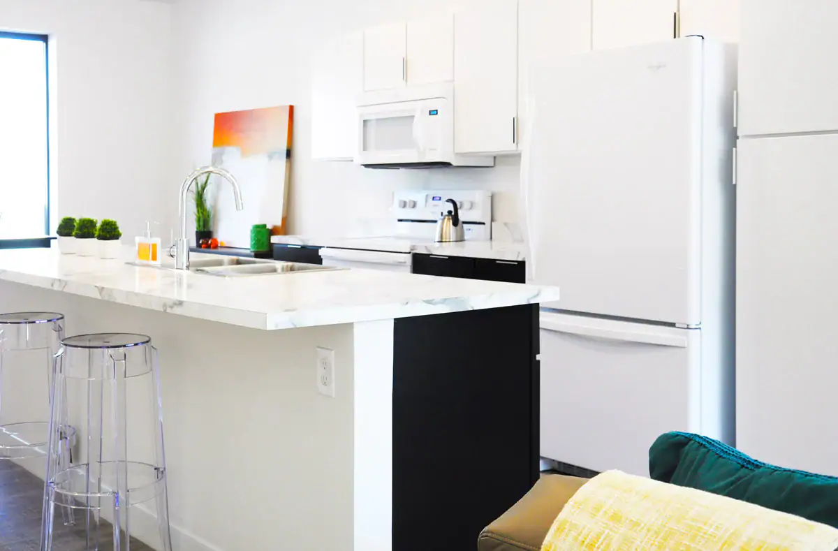 4 Bedroom, 2 Bath Flat